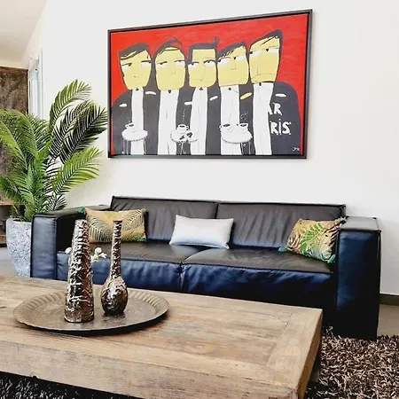 09, Piscine Chauffee 8 Personnes A 2 Pas De L'ocean 招待所