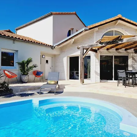 09, Piscine Chauffee 8 Personnes A 2 Pas De L'ocean 招待所 4*