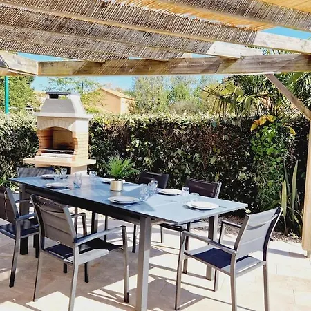 09, Piscine Chauffee 8 Personnes A 2 Pas De L'ocean 4*