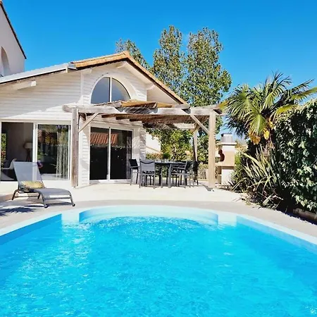 09, Piscine Chauffee 8 Personnes A 2 Pas De L'ocean 招待所 莱萨布勒-多洛讷