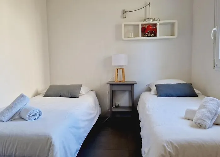 09, Piscine Chauffee 8 Personnes A 2 Pas De L'ocean