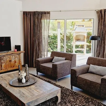 09, Piscine Chauffee 8 Personnes A 2 Pas De L'ocean